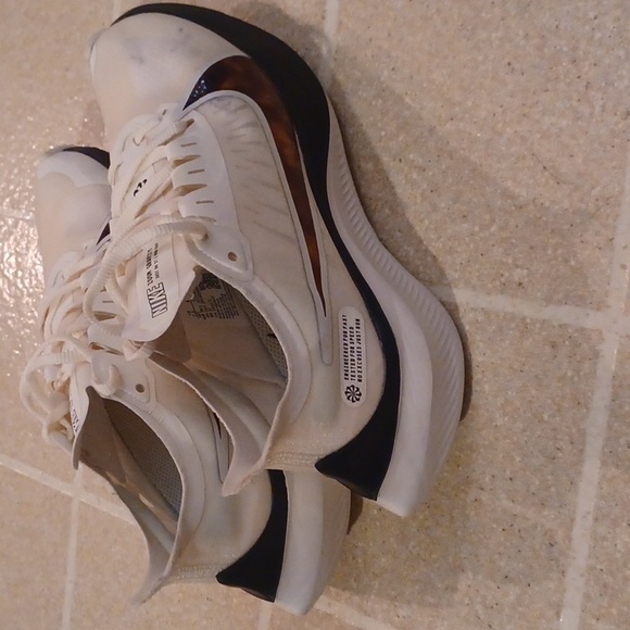 Nike Zoom Gravity - Picture 4 of 8